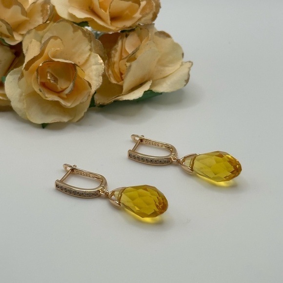 Rose Gold Plated Shiny Drop Yellow Zirconia Earrings - Picture 4 of 6